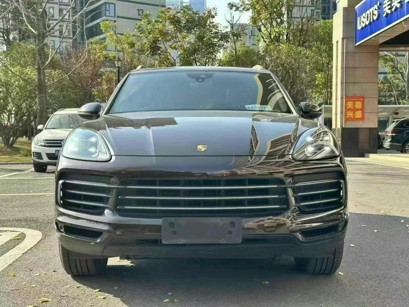 邵阳19年保时捷卡宴1