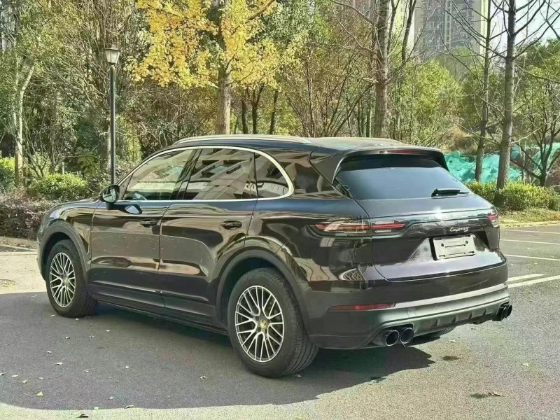 邵阳19年保时捷卡宴6