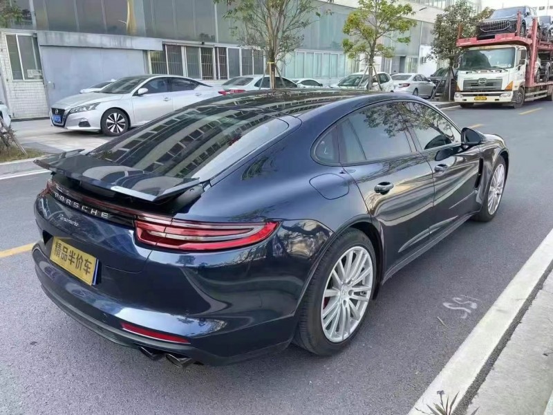 广州19年保时捷帕拉梅拉4