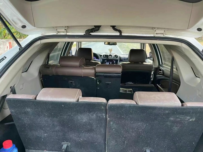 广州17年比亚迪S74