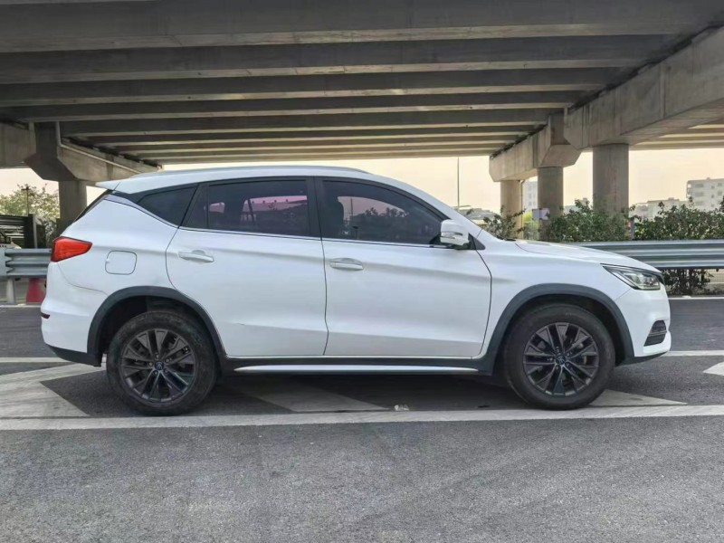 广州19年比亚迪宋4