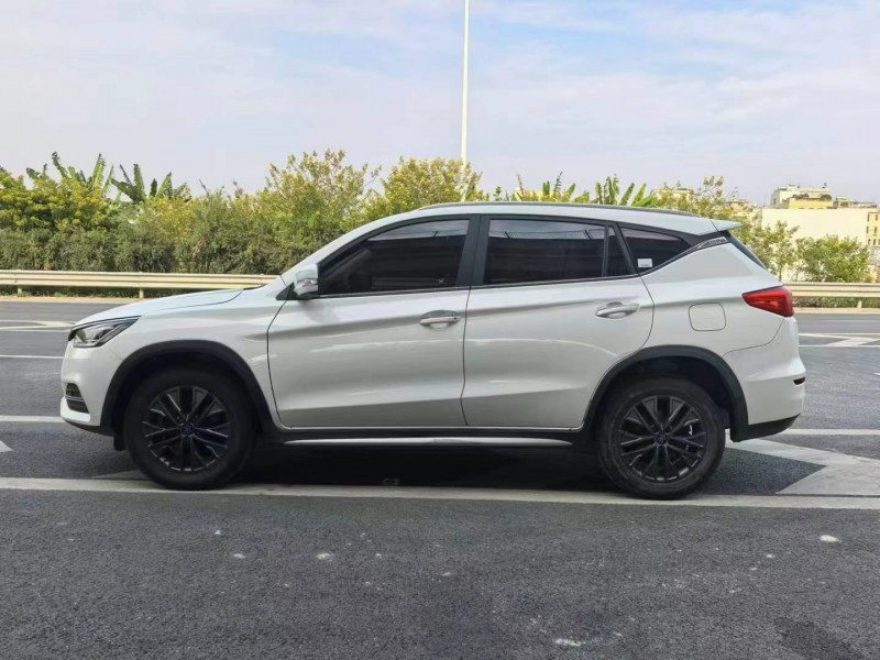 广州19年比亚迪宋6