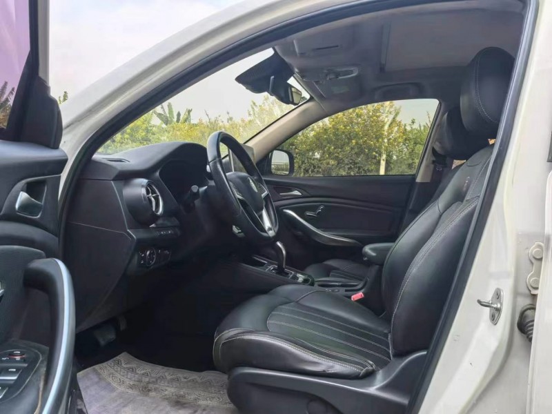 广州19年比亚迪宋8