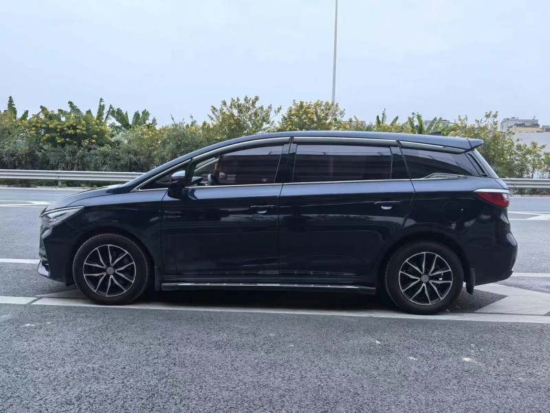 广州18年比亚迪宋6