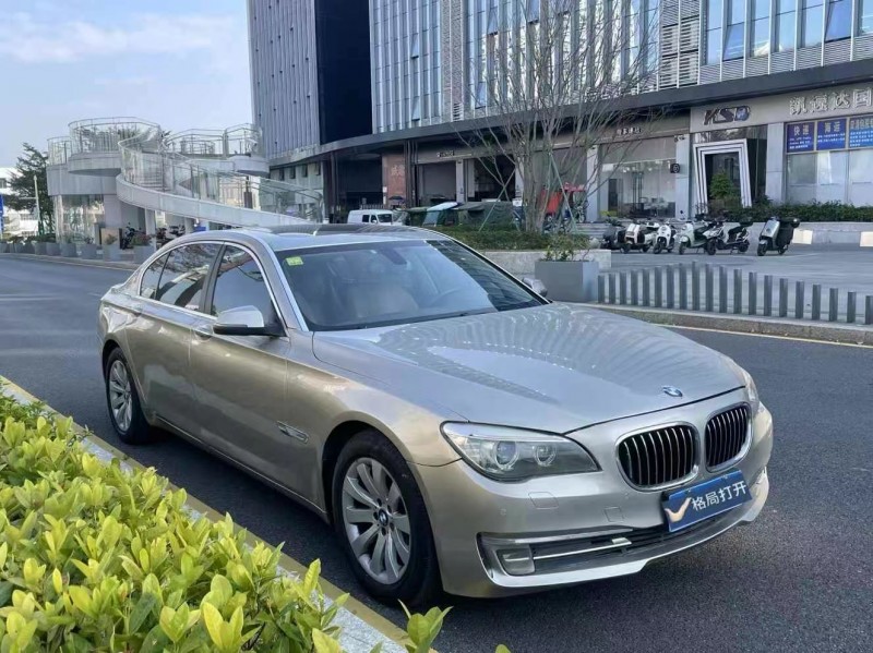 广州13年宝马7系2