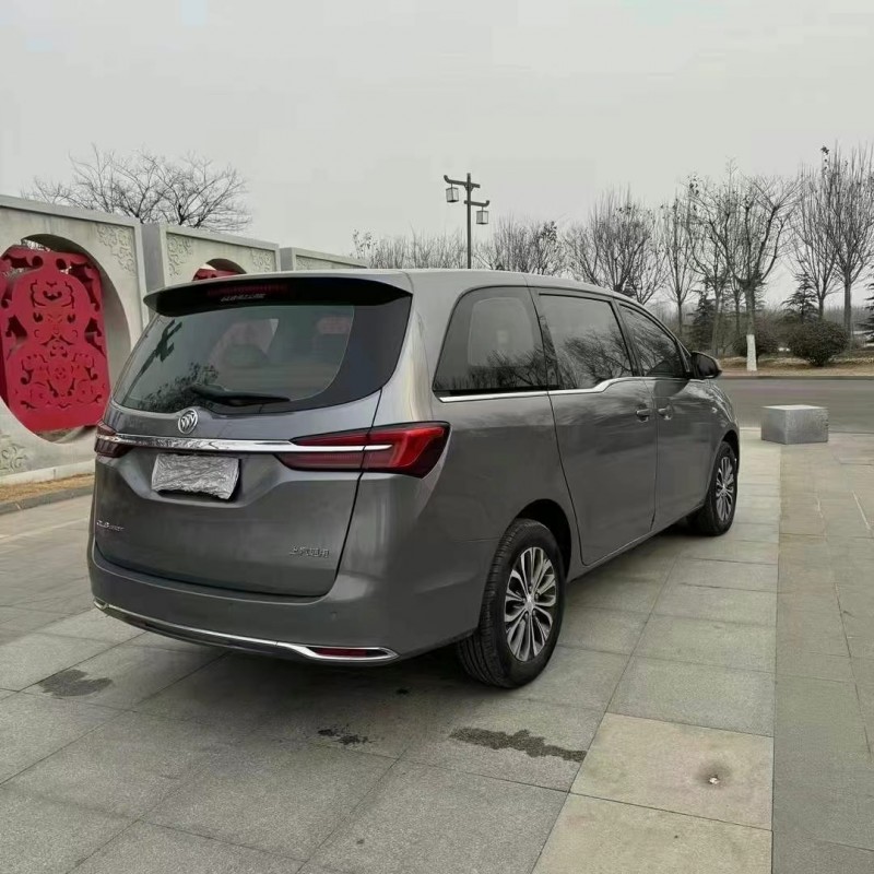 济宁21年别克GL84