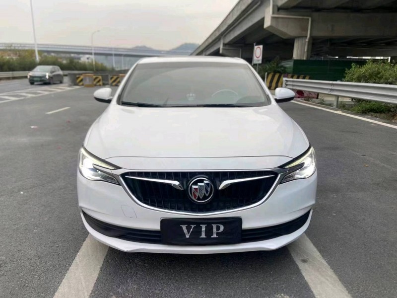 广州22年别克英朗1