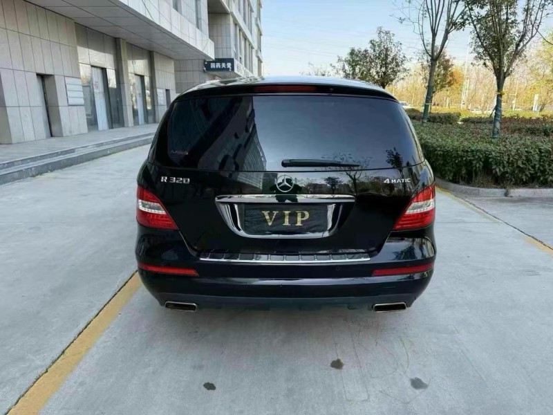 济宁17年奔驰R5