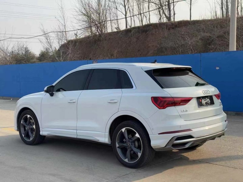 济宁23年奥迪Q34