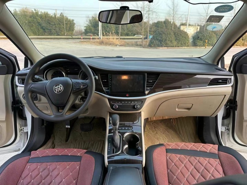 徐州18年别克威朗5