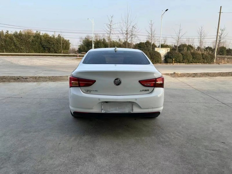 徐州18年别克威朗9