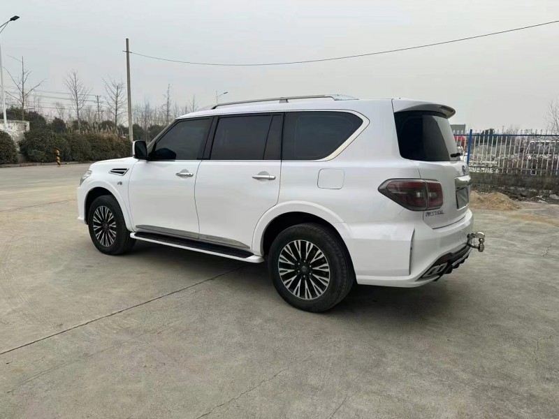 徐州17年日产途乐8