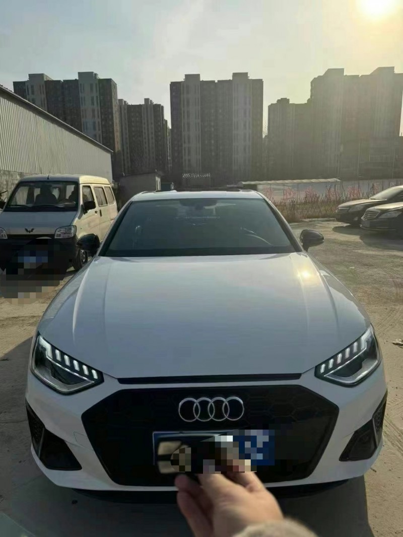 济宁22年奥迪A4L1