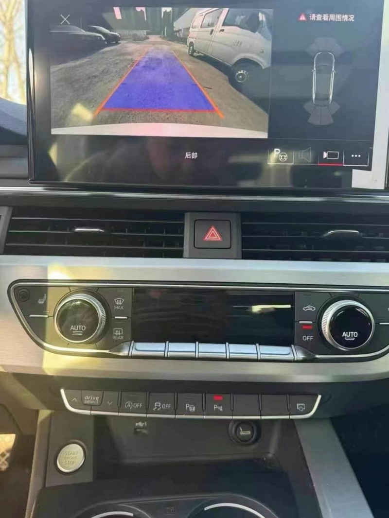 济宁22年奥迪A4L6