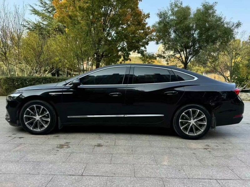 邢台20年别克君越8