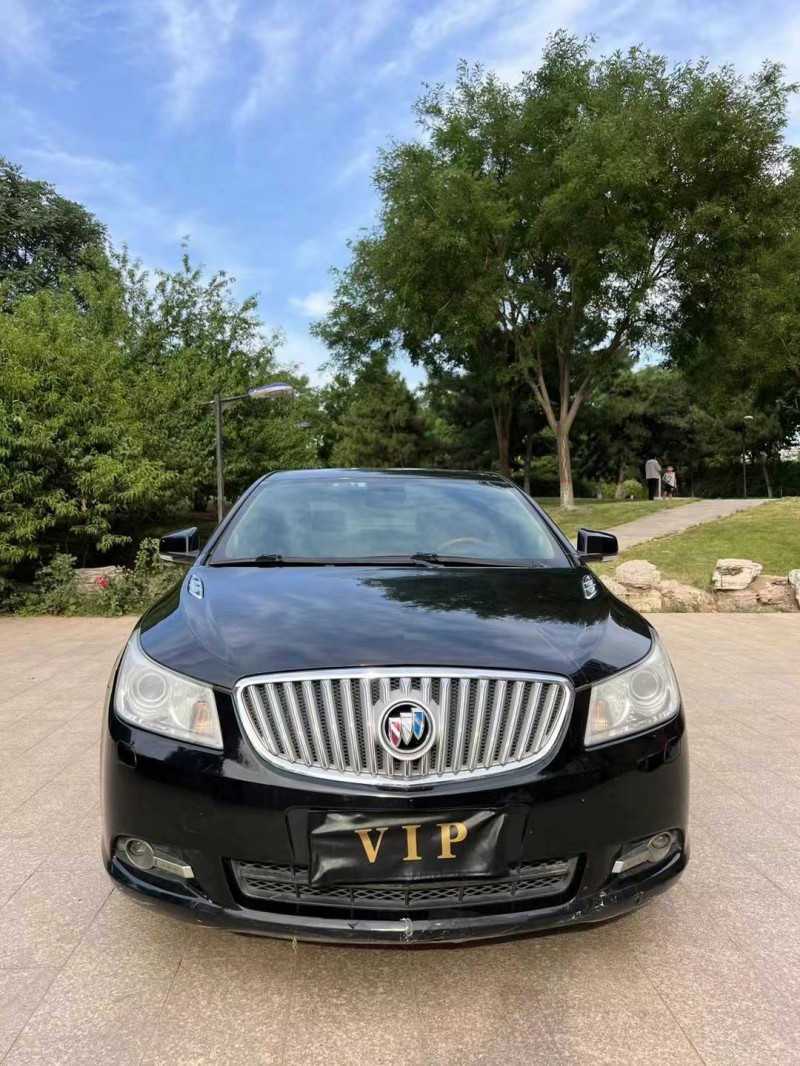 邢台13年别克君越1