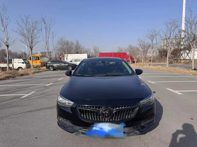 青岛19年别克君威1