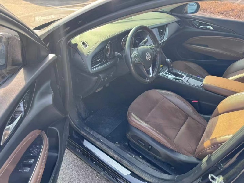 青岛19年别克君威2