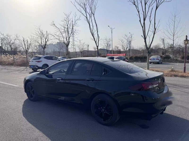 青岛19年别克君威4