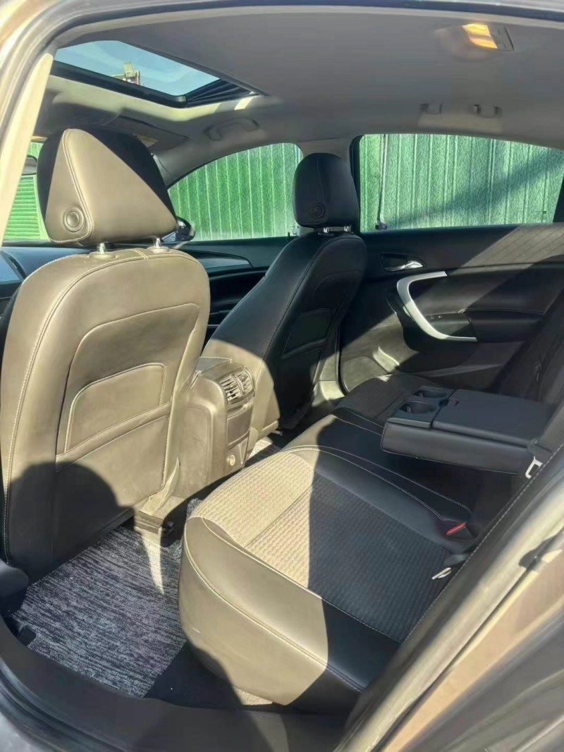 济宁16年别克君威7