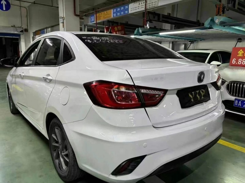 济宁18年长安汽车逸动7