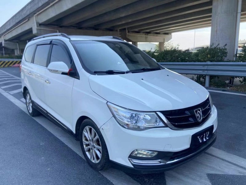 廣州17年寶駿7302