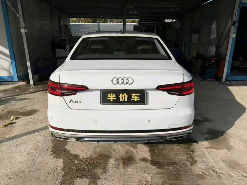 武汉22年奥迪A4L7