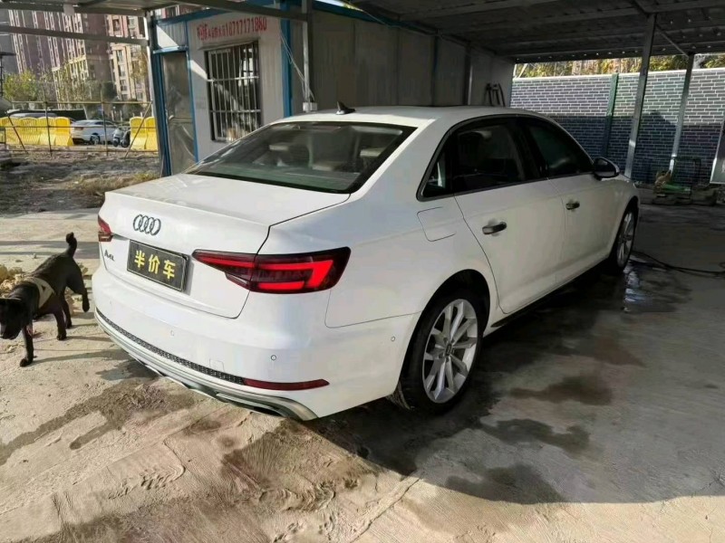 武汉22年奥迪A4L9