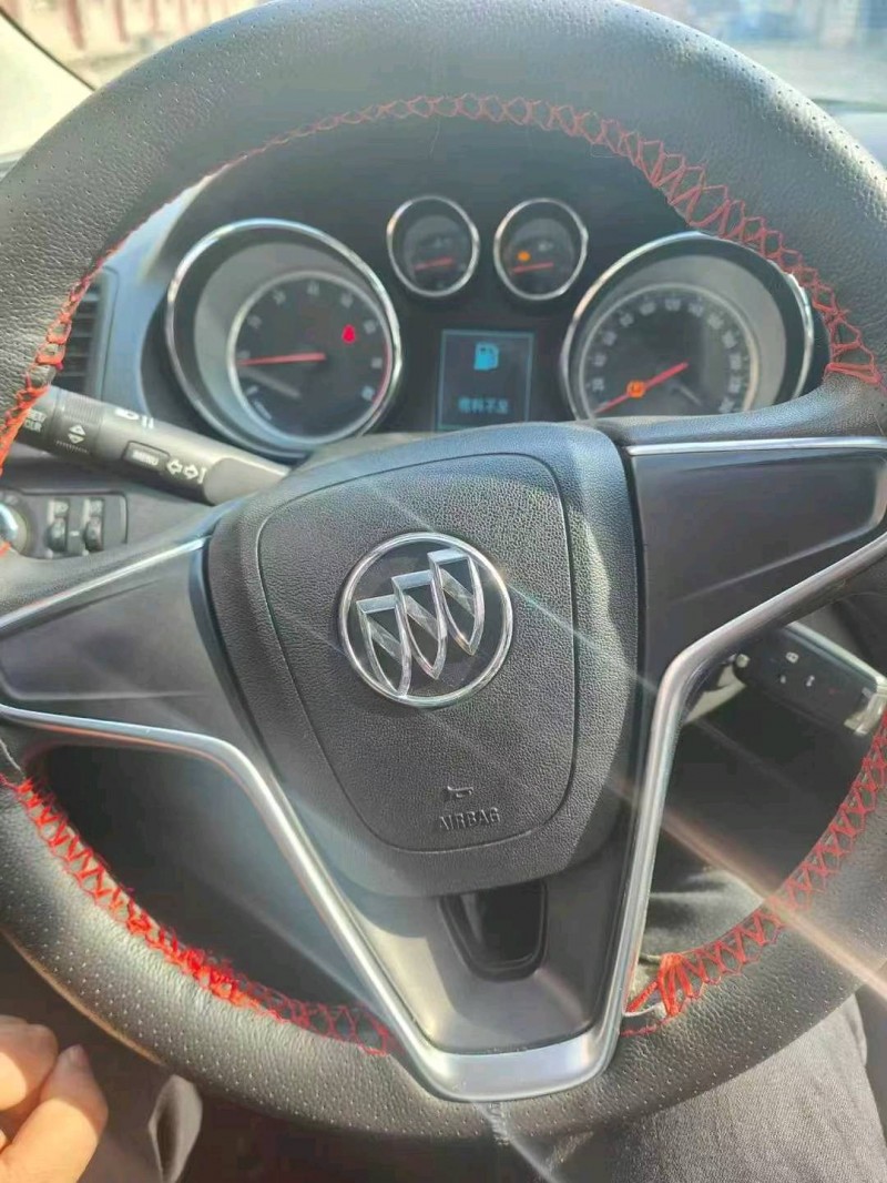 武汉15年别克君威6