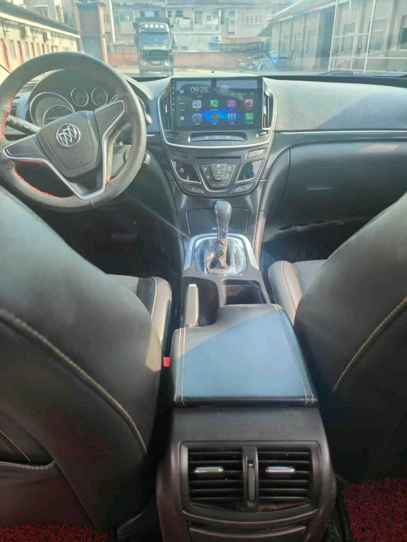 武汉15年别克君威8