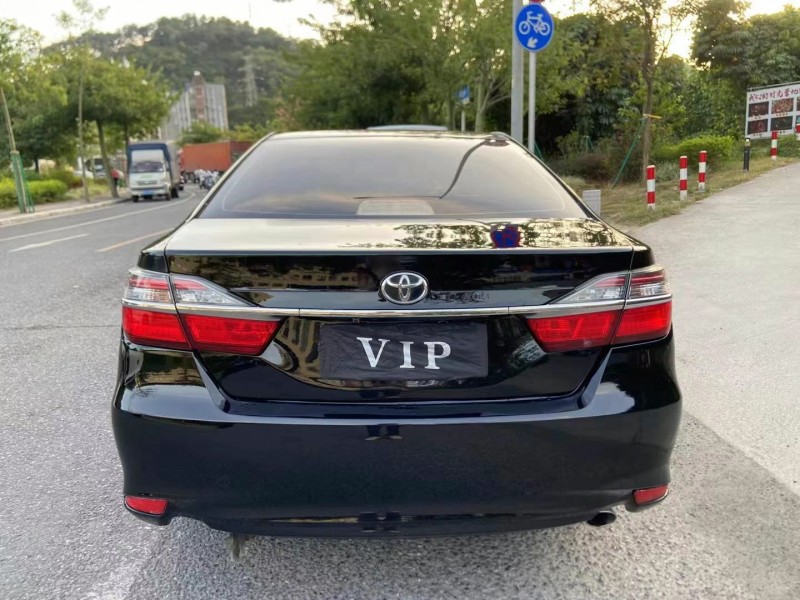 广州15年丰田凯美瑞5