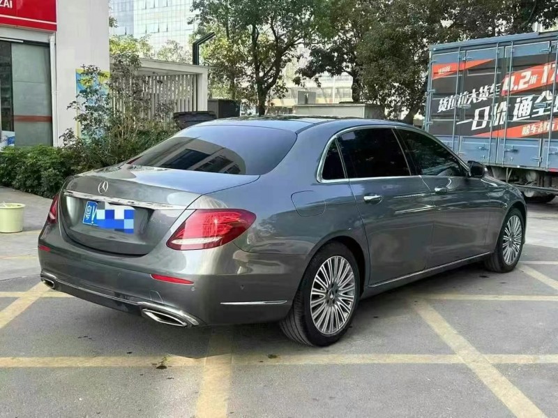广州20年奔驰E8