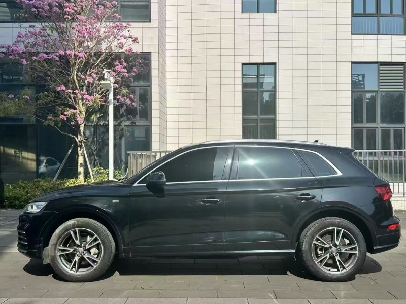 佛山20年奥迪Q56