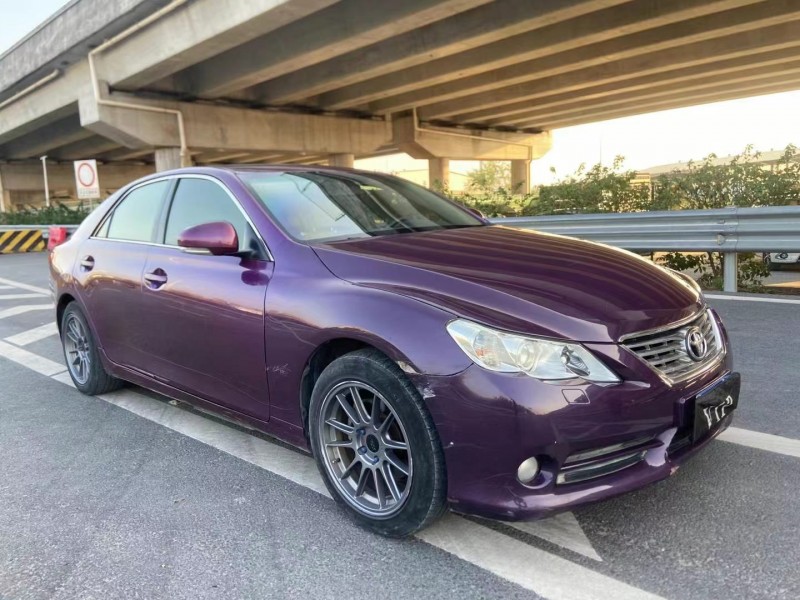 广州12年丰田锐志2