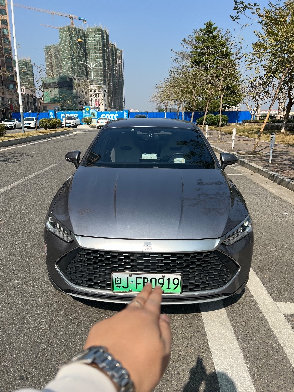江門23年比亞迪秦1
