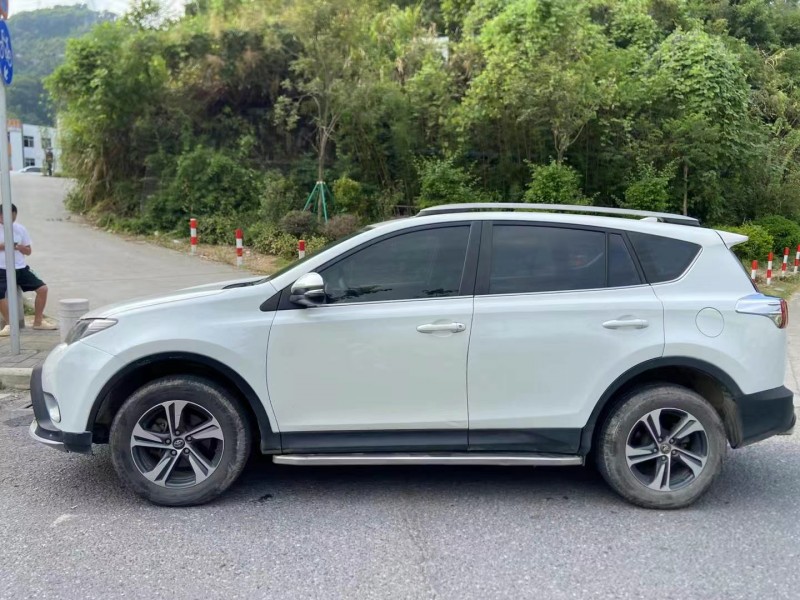 广州15年丰田RAV46