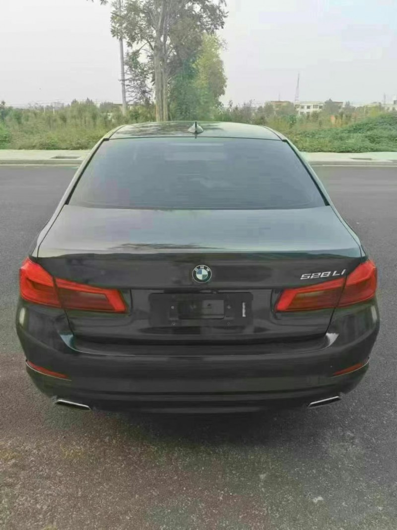 保定18年宝马5系9