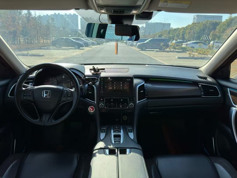 盐城19年本田冠道7