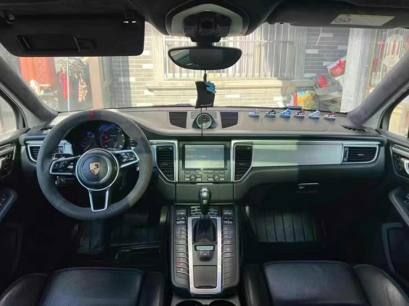 盐城14年保时捷Macan9