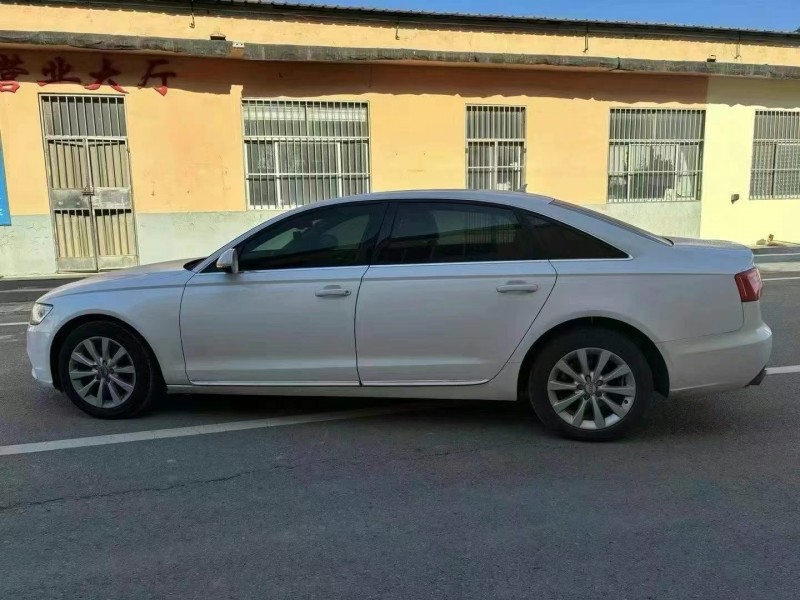 济宁16年奥迪A6L9