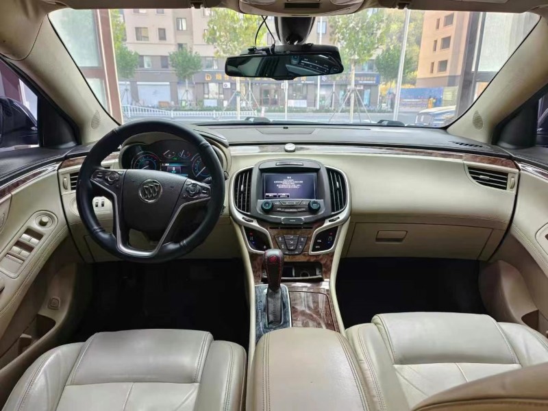 济宁15年别克君越4