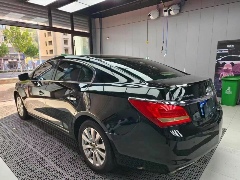 济宁15年别克君越9