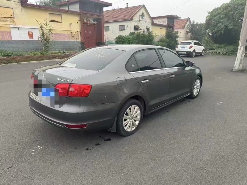 泰安14年大眾速騰7