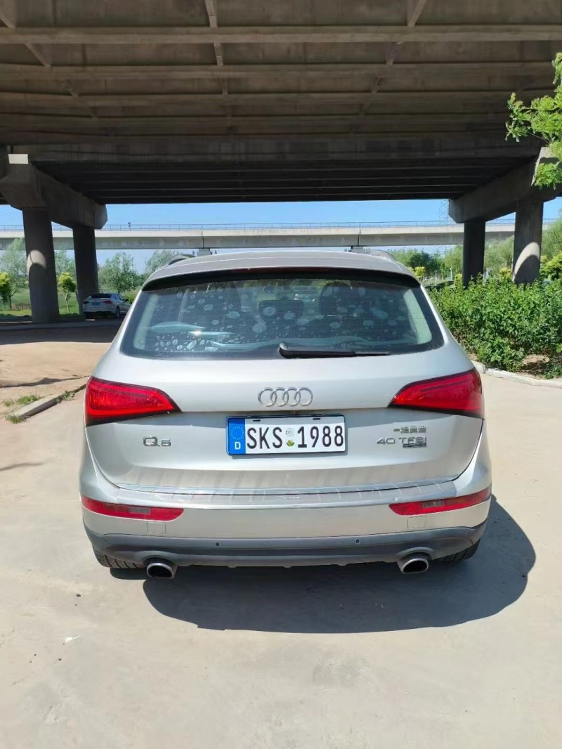 济宁16年奥迪Q59