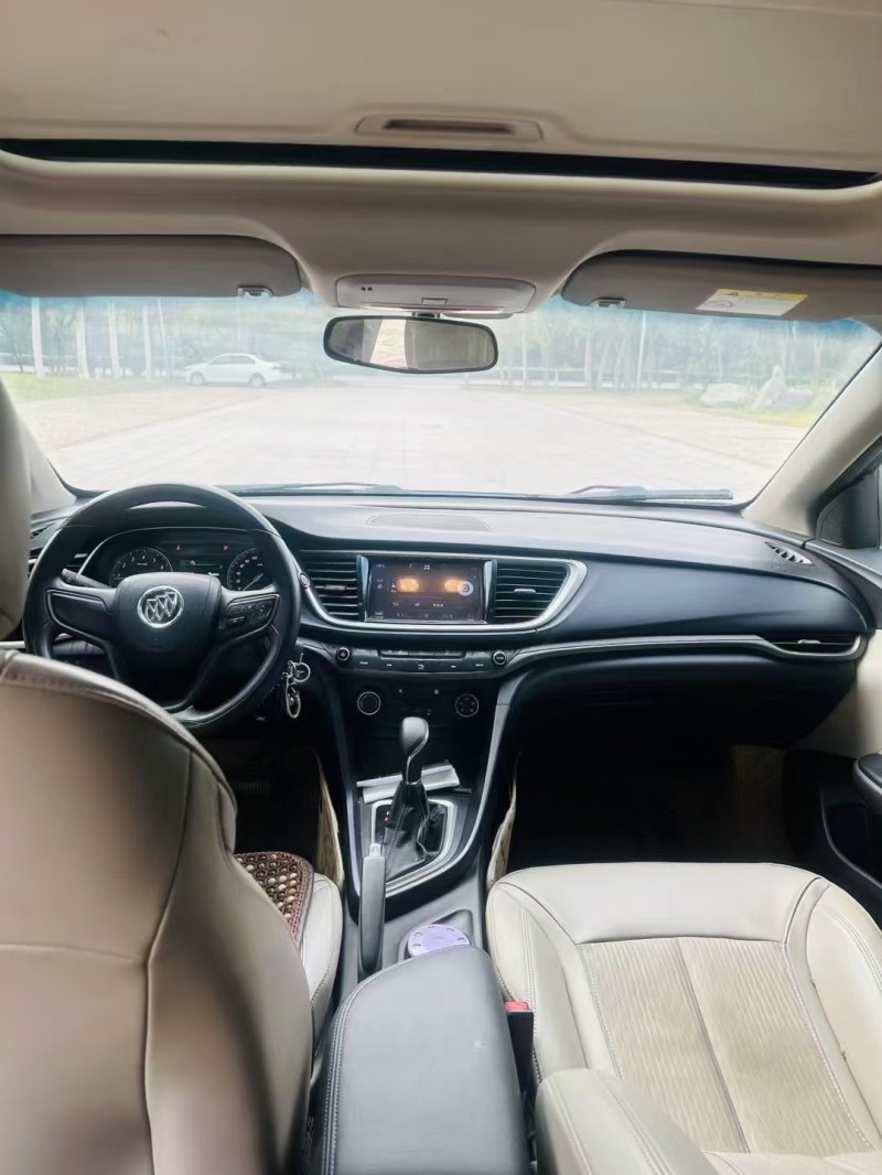 济宁16年别克英朗6