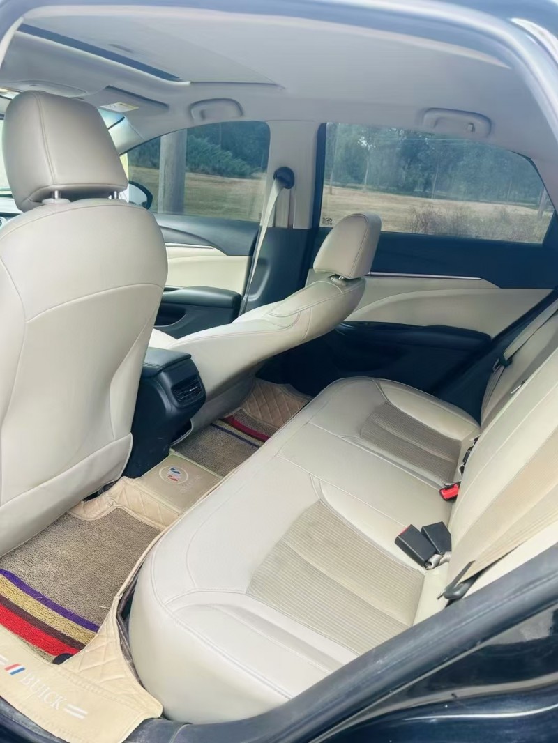 济宁16年别克英朗8