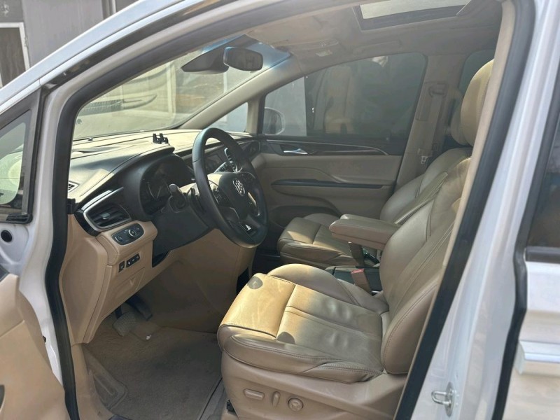 青岛21年别克GL84