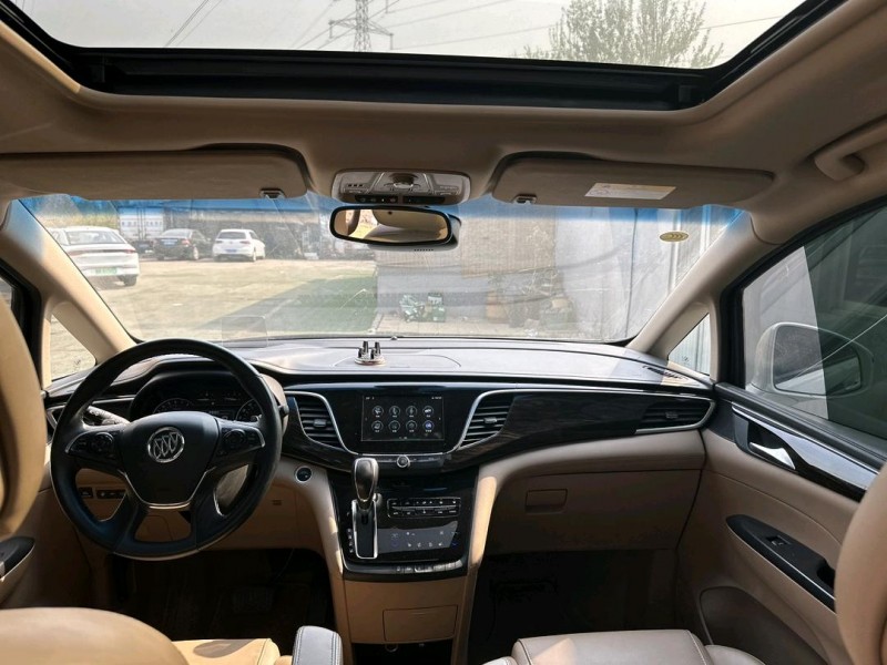 青岛21年别克GL86