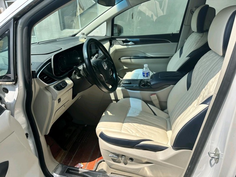 青岛21年别克GL84