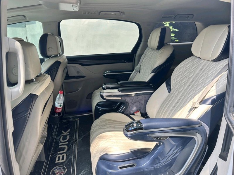 青岛21年别克GL85